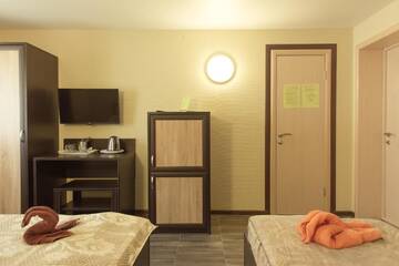 Фото номера Трехместный номер с ванной комнатой Отель Sitara Hotel г. Тверь 3