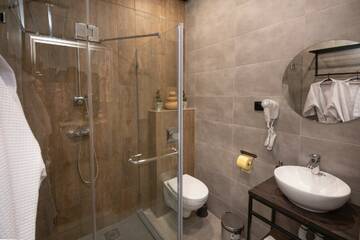 Фото номера Улучшенный номер - студио Отель Lemon Loft г. Тверь 12