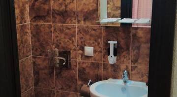 Фото номера Двухместный номер Делюкс с 1 кроватью Гостевой дом GuestHouse г. Тверь 6